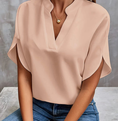 Chemise Blanche Élégante à Col V
