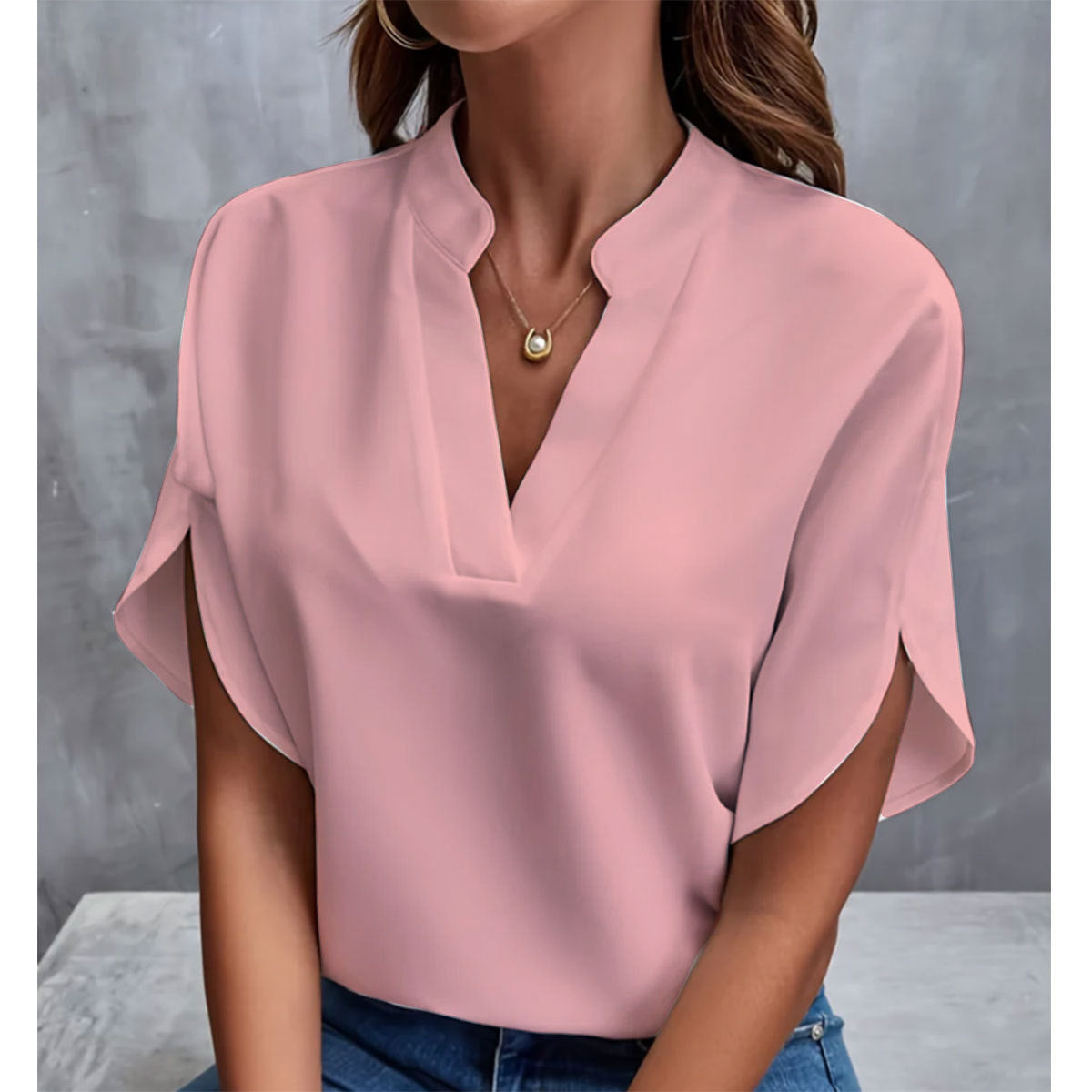 Chemise Blanche Élégante à Col V